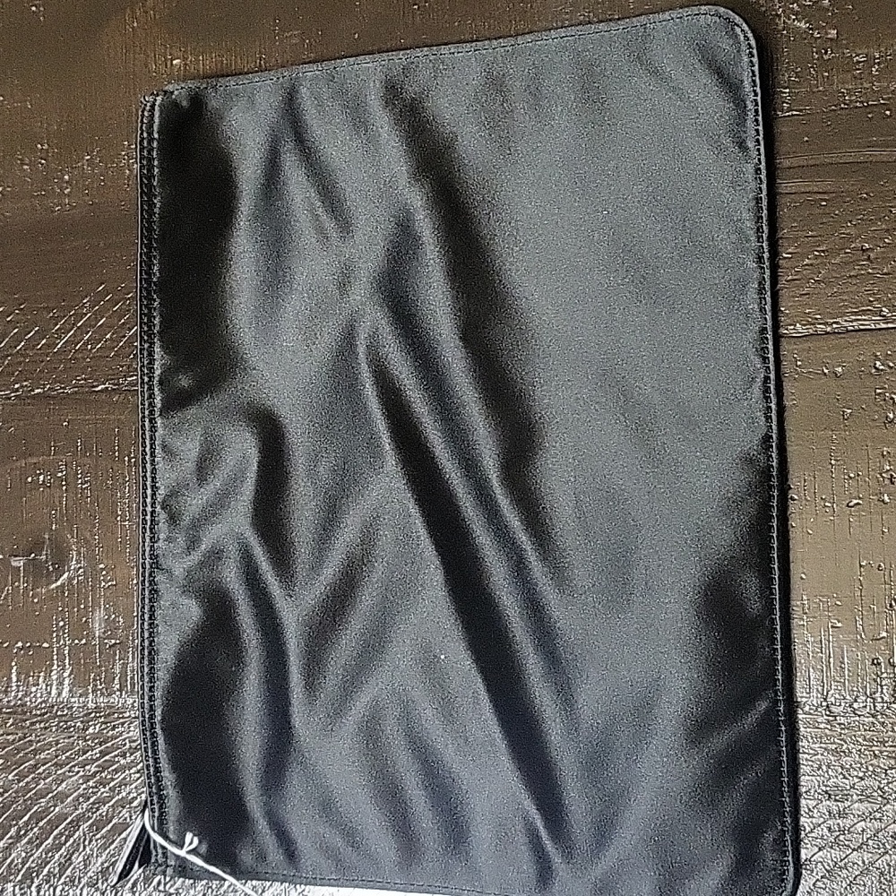 Prada satin clutch - Picture 3 of 8